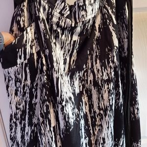 2/40 Knee Length Skirt with Pockets!